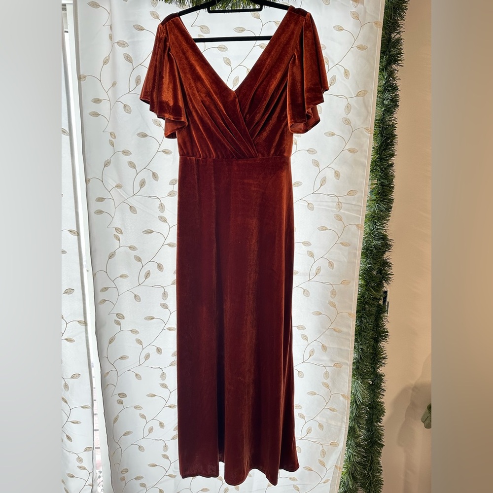 Women’s Long Flutter Sleeve Velvet Bridesmaid Dress V-Neck- Rust Red/Orange